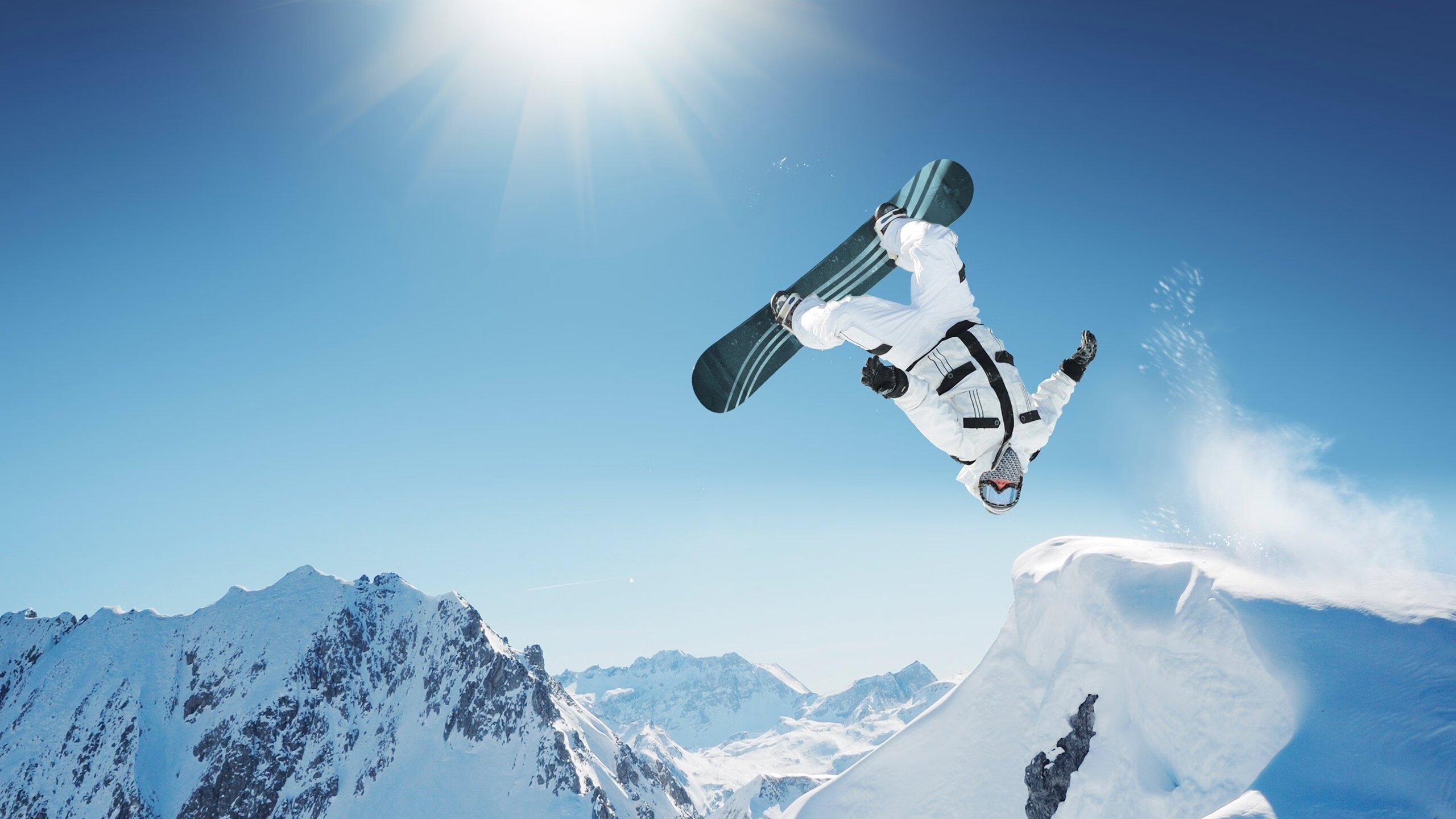 爱游戏APP-_极限运动体验营：突破自我的极限挑战_，极限运动8大挑战